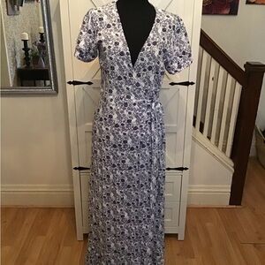 Elegant Blue Floral Maxi Dress